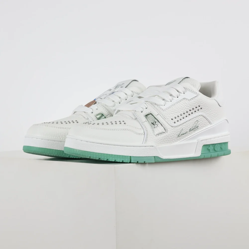 Trainer flache Schnür-Low-Top-Sneaker aus Rindsleder in Weiß und Grün – Bild 3