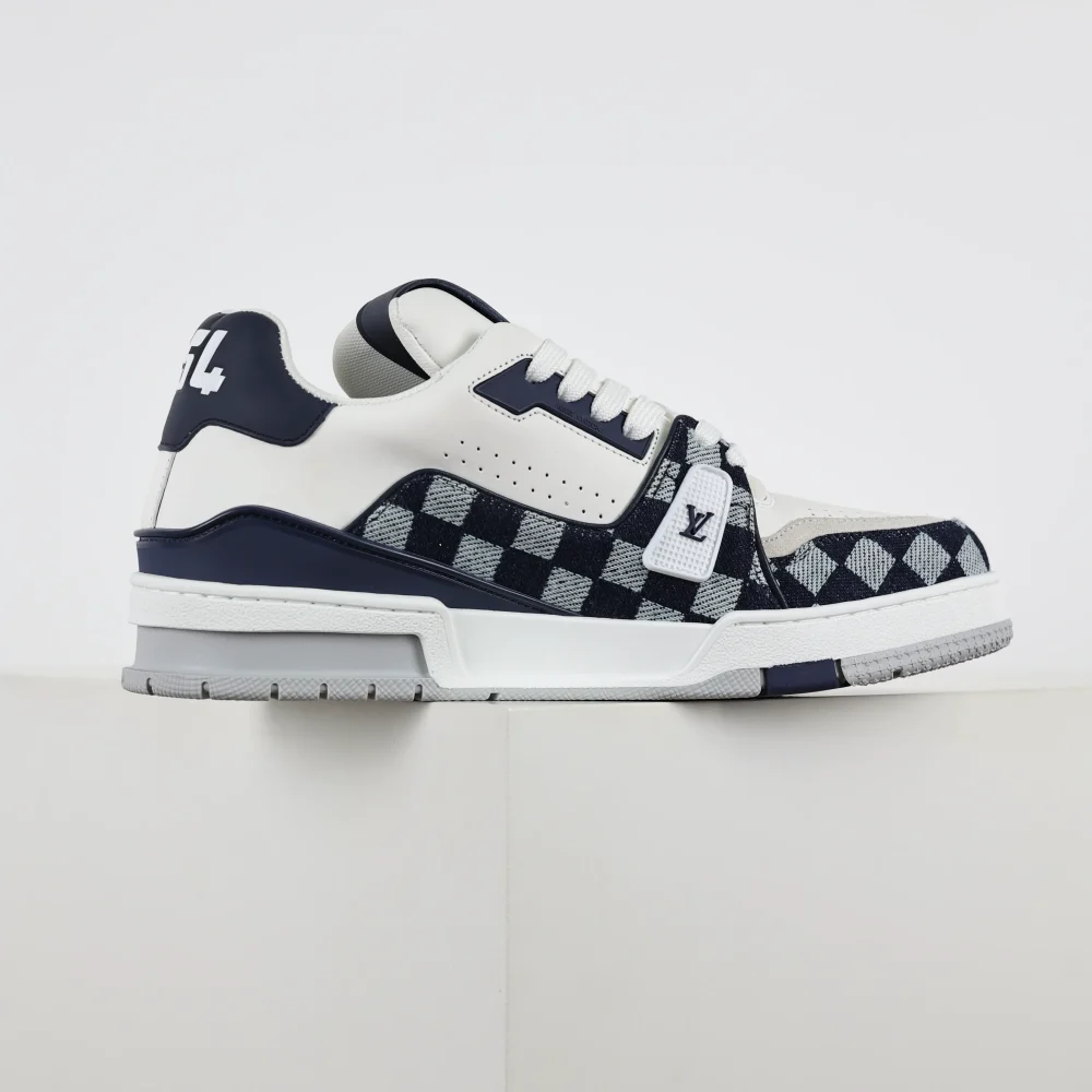 Trainer x Nigo Niedrige Schnürsneaker mit runder Zehenpartie und weißem und blauem Schachbrettmuster – Bild 5