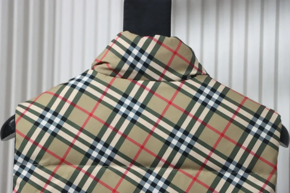 Weste aus kariertem Twill XXL – Bild 4