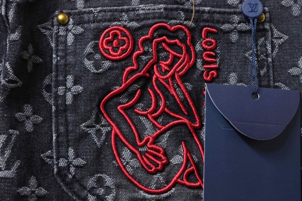 Zerrissene Jeanshose mit Volldruck XXL – Bild 9