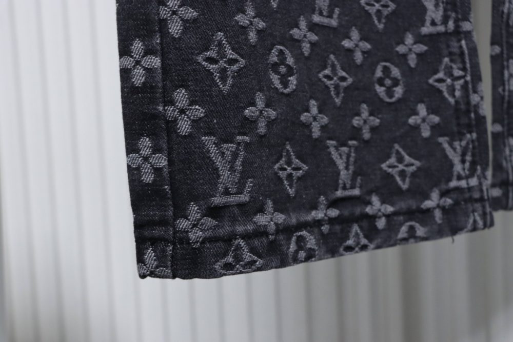 Zerrissene Jeanshose mit Volldruck XXL – Bild 8
