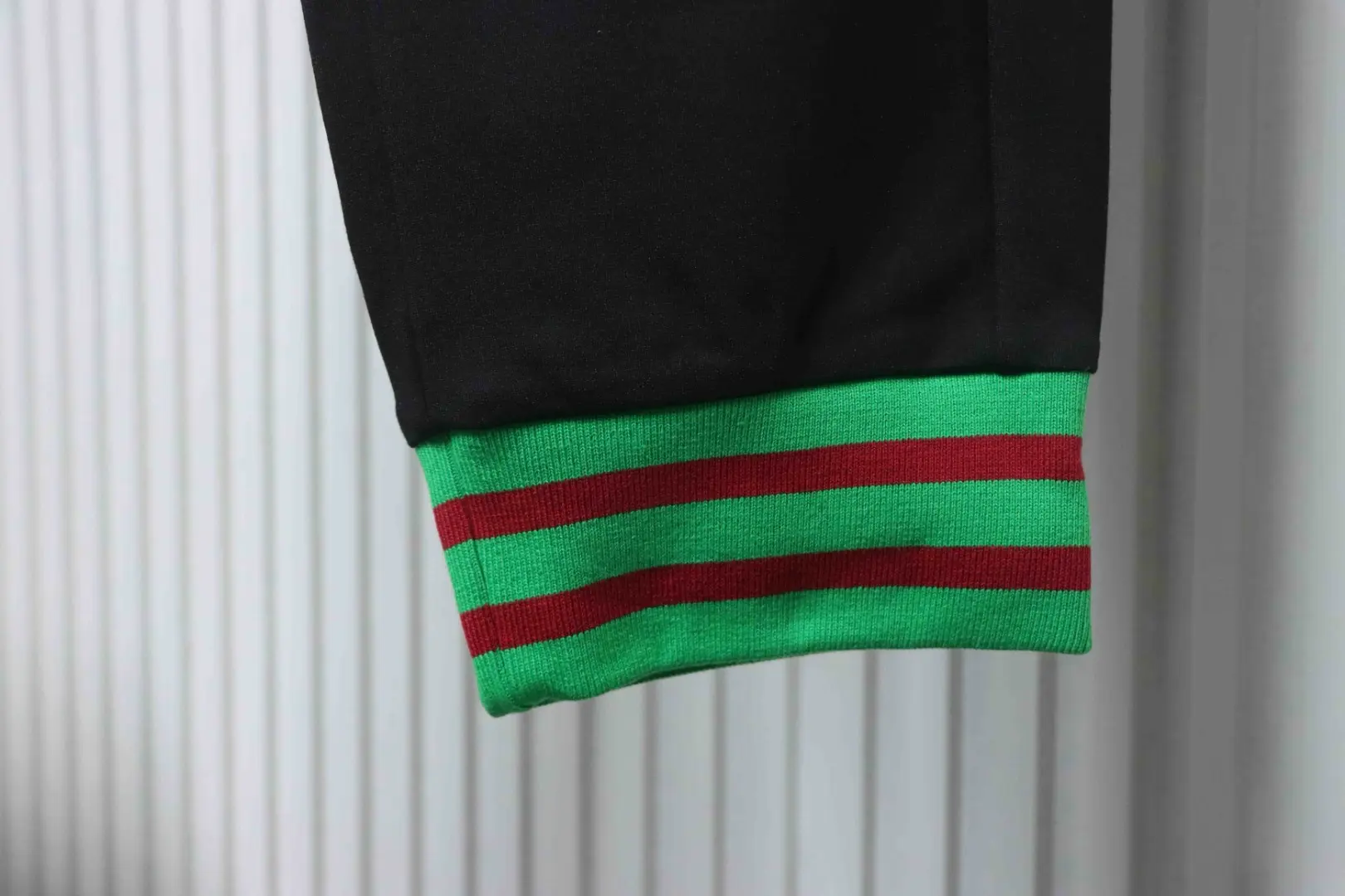 Arbeitshose mit seitlichen Gurtbandeinsätzen – Bild 6