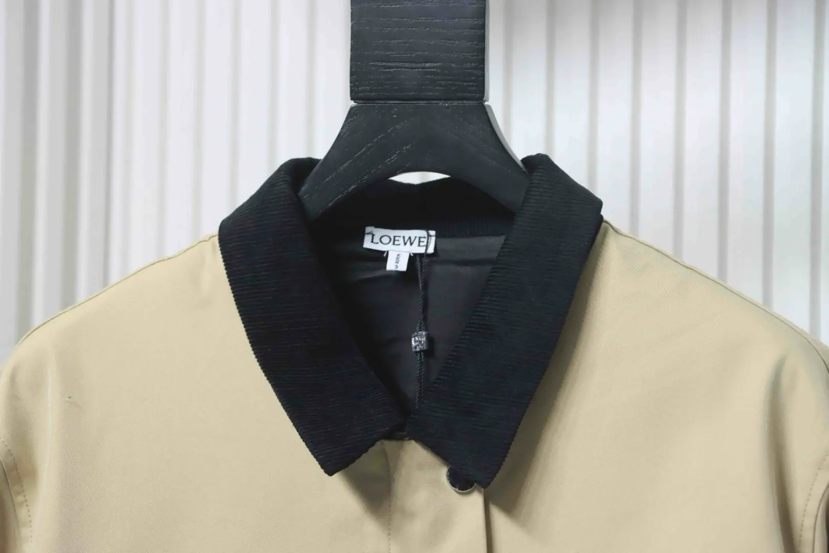 Arbeitsjacke mit Stickerei auf der Brust – Bild 3