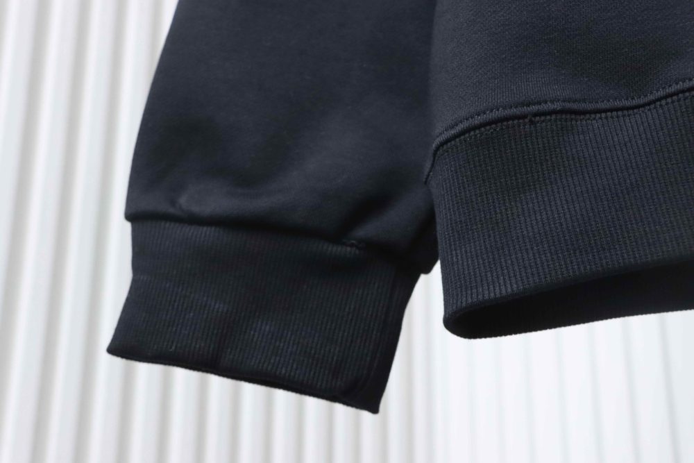 Balenciaga 25FW Sweatshirt mit Rundhalsausschnitt und aufgemaltem Schriftzug – Bild 6