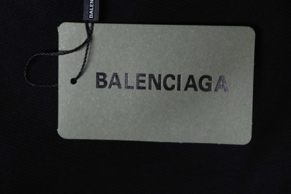 Balenciaga 25FW Sweatshirt mit Rundhalsausschnitt und aufgemaltem Schriftzug – Bild 9