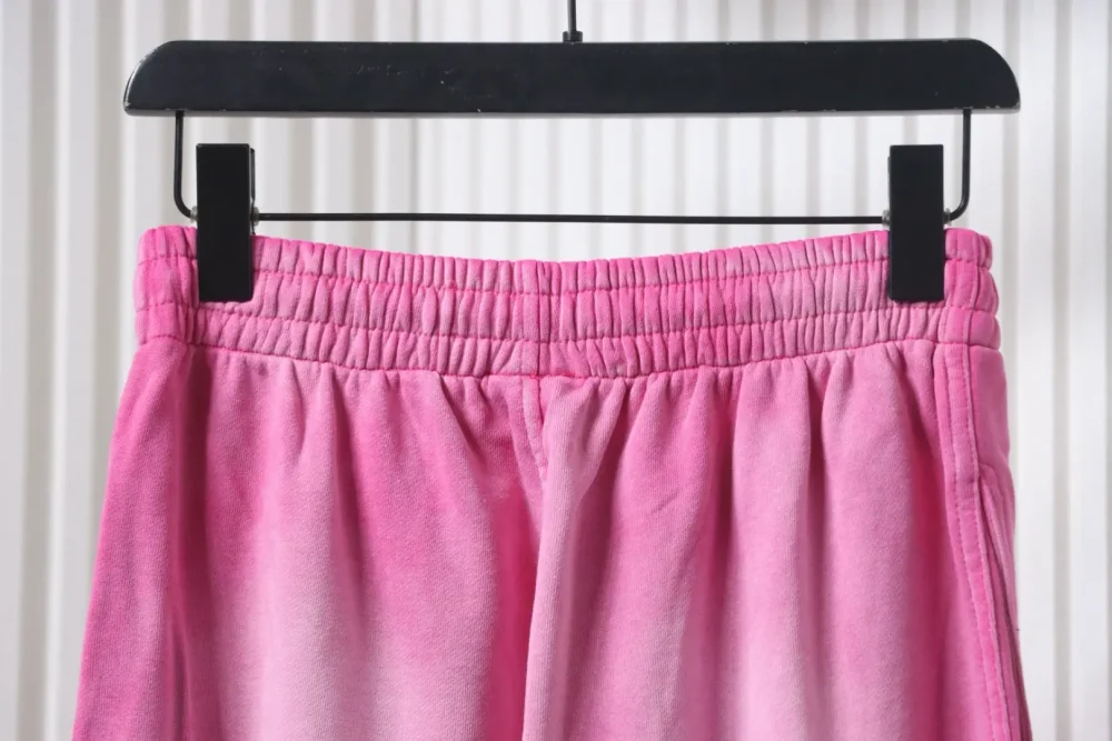 Balenciaga BLCG Hose mit weitem Bein und verwaschenem Batikmuster und aufgestickter Schneeflocken-Cola – Bild 5