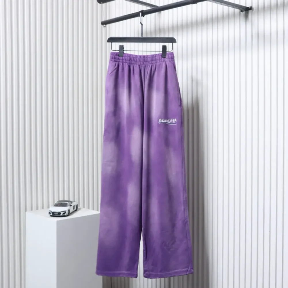 Balenciaga BLCG Hose mit weitem Bein und verwaschenem Batikmuster und aufgestickter Schneeflocken-Cola – Bild 13