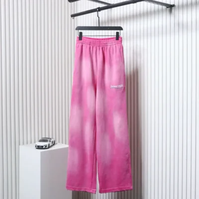 Balenciaga BLCG Hose mit weitem Bein und verwaschenem Batikmuster und aufgestickter Schneeflocken-Cola