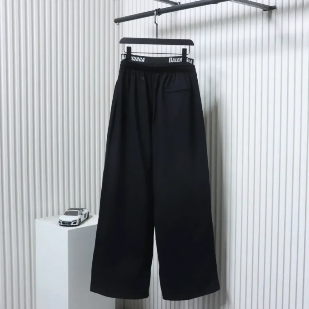 Balenciaga BLCG Pre-Fall Baggy-Hose mit weitem Bein und Doppelgürtel – Bild 2