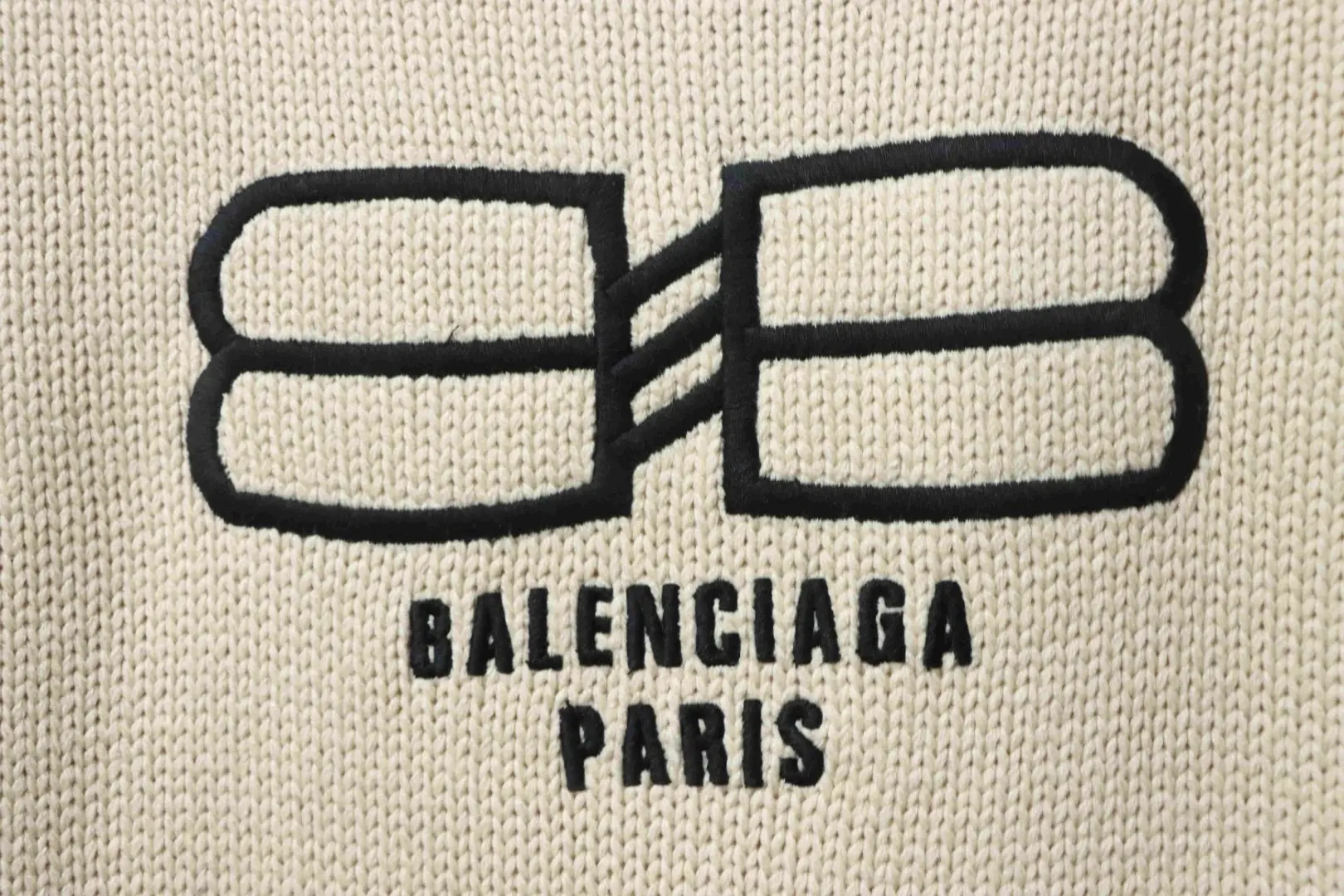 Balenciaga Batik-Pullover mit Rundhalsausschnitt – Bild 5