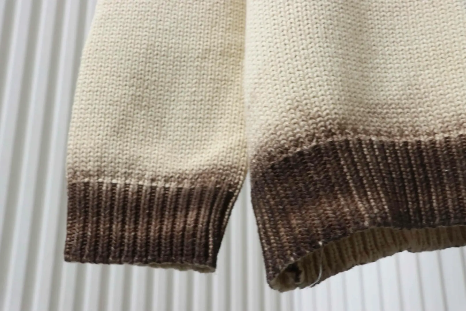 Balenciaga Batik-Pullover mit Rundhalsausschnitt – Bild 6