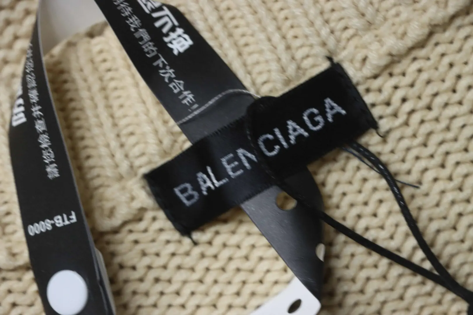 Balenciaga Batik-Pullover mit Rundhalsausschnitt – Bild 8