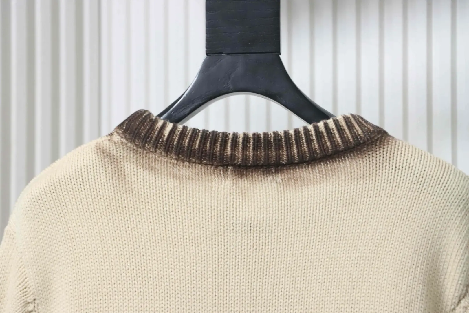 Balenciaga Batik-Pullover mit Rundhalsausschnitt – Bild 4