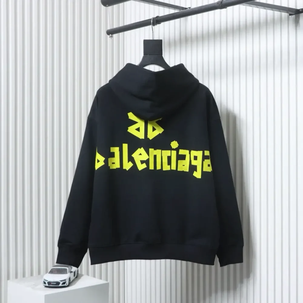 Balenciaga Classic Masking Tape Zerrissenes Kapuzensweatshirt mit Waschung – Bild 12