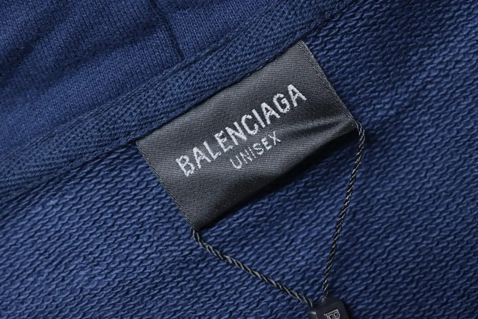 Balenciaga Classic Masking Tape Zerrissenes Kapuzensweatshirt mit Waschung – Bild 8