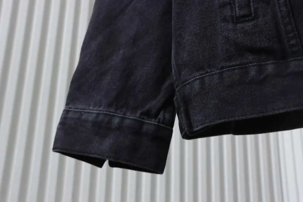 Balenciaga Klassische Jeansjacke mit Cola-Logo-Stickerei – Bild 8