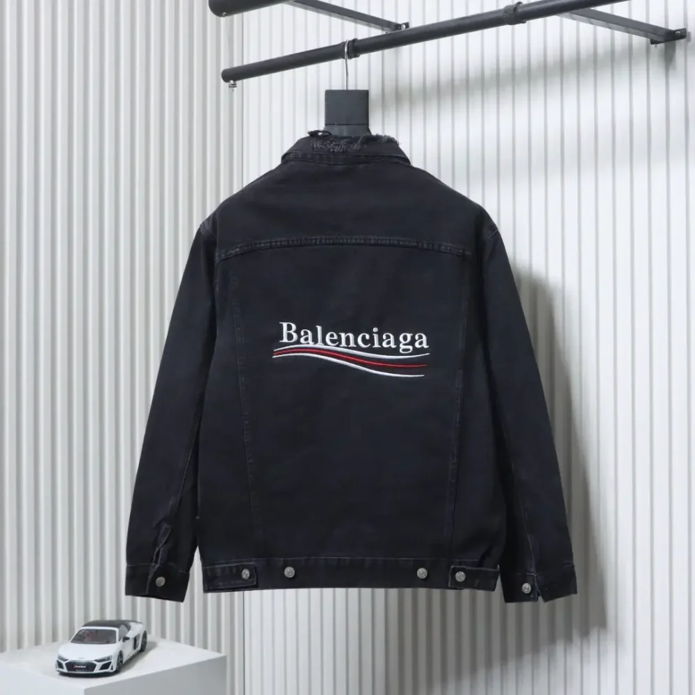 Balenciaga Klassische Jeansjacke mit Cola-Logo-Stickerei