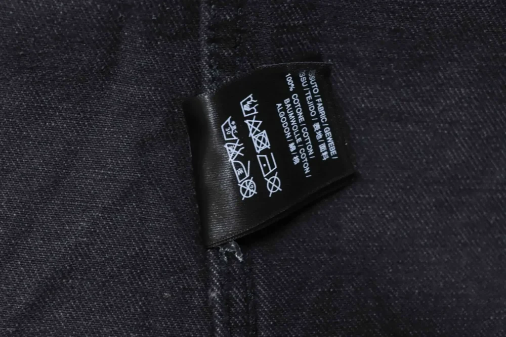 Balenciaga Klassische Jeansjacke mit Cola-Logo-Stickerei – Bild 10