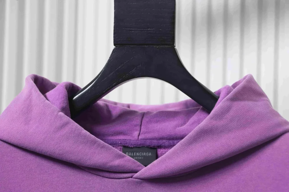 Balenciaga Klassischer Kapuzenpullover mit Cola-Print – Bild 3