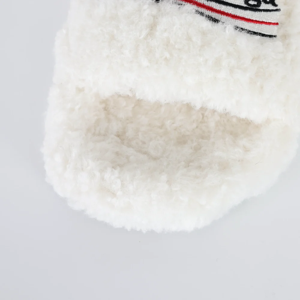 Balenciaga Pelzige Slides in Weiß – Bild 8