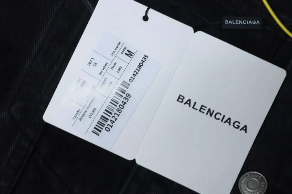 Balenciaga – Weiße Jeansjacke mit Doppel-B-Graffiti und Tintenspritzern XXL – Bild 8