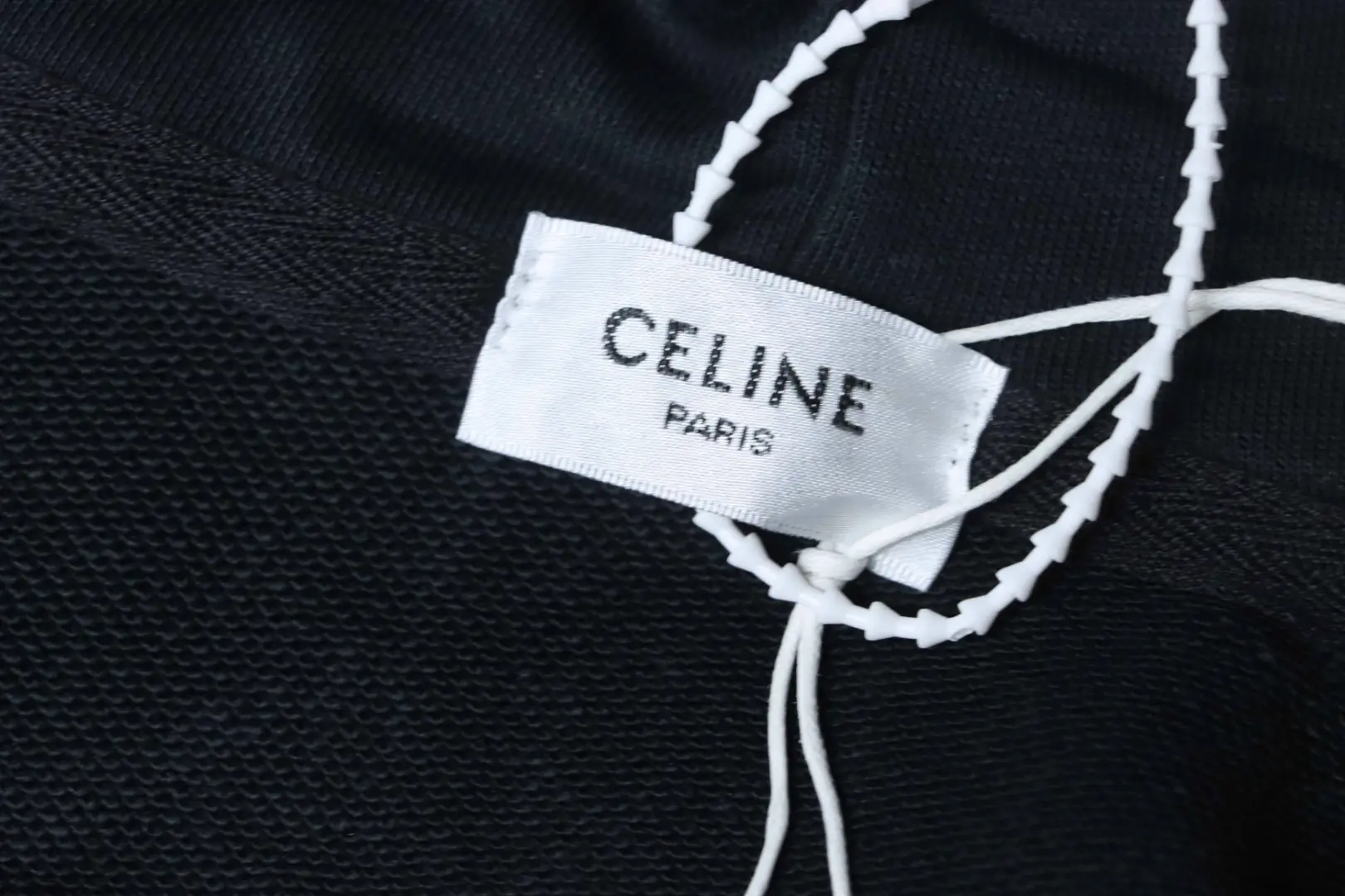 Celine Gothic-Kapuzenjacke mit aufgesticktem Reißverschluss – Bild 8
