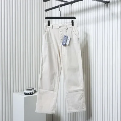 Einfarbige Cordhose