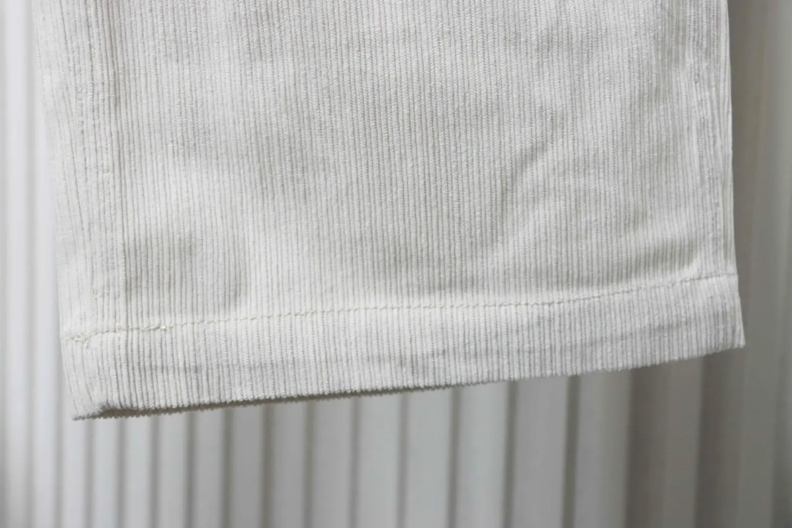 Einfarbige Cordhose – Bild 8