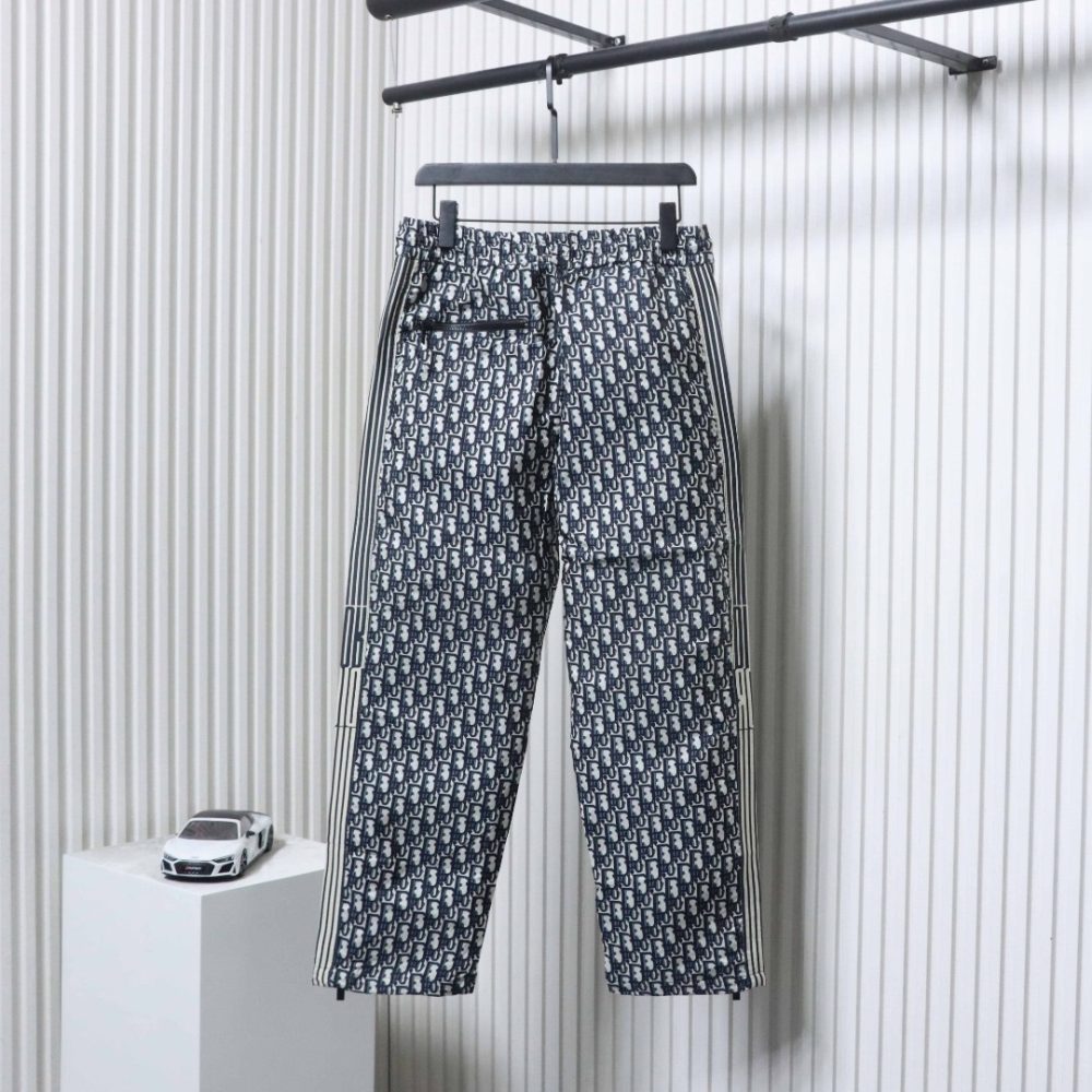 Gewebte Hose mit Allover-Jacquard-Print und seitlichem Webband – Bild 13