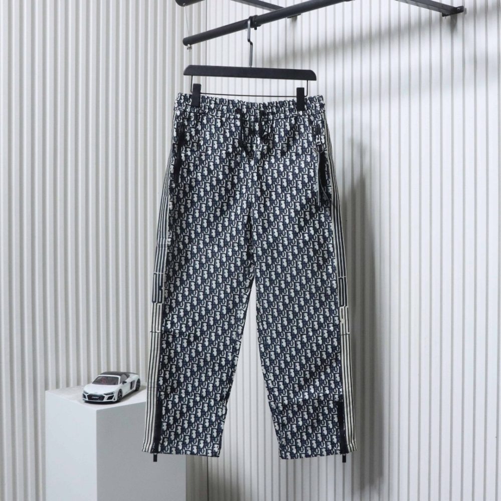 Gewebte Hose mit Allover-Jacquard-Print und seitlichem Webband – Bild 12