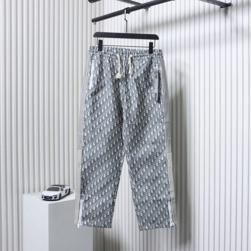 Gewebte Hose mit Allover-Jacquard-Print und seitlichem Webband