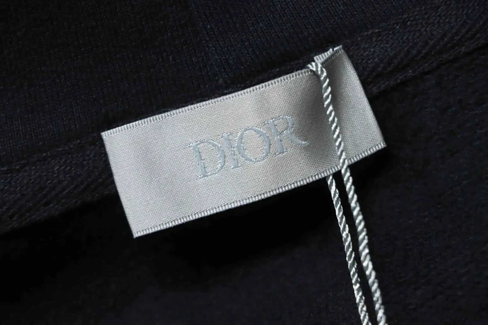 Hoodie mit Farbverlauf und Blumenmuster – Bild 7