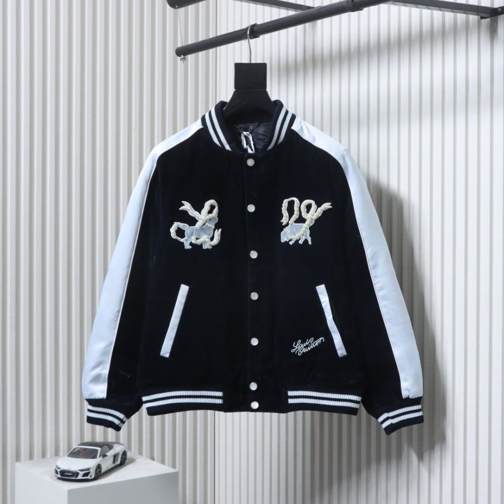 Jacke aus Perlensamt
