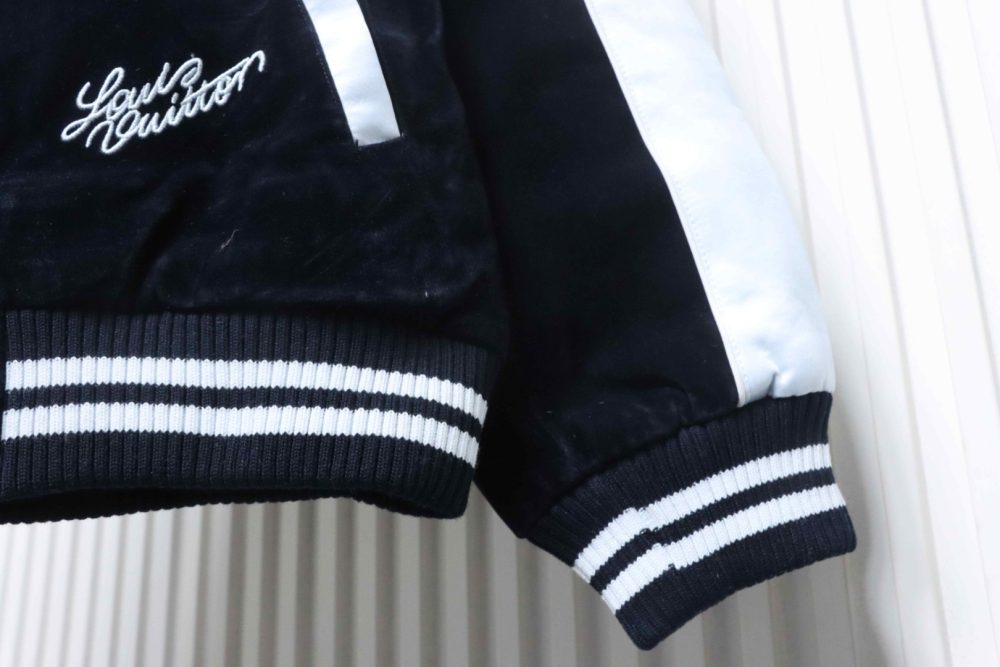 Jacke aus Perlensamt – Bild 7