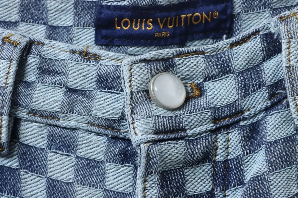 Jacquard-Jeanshose mit Schachbrettmuster – Bild 7