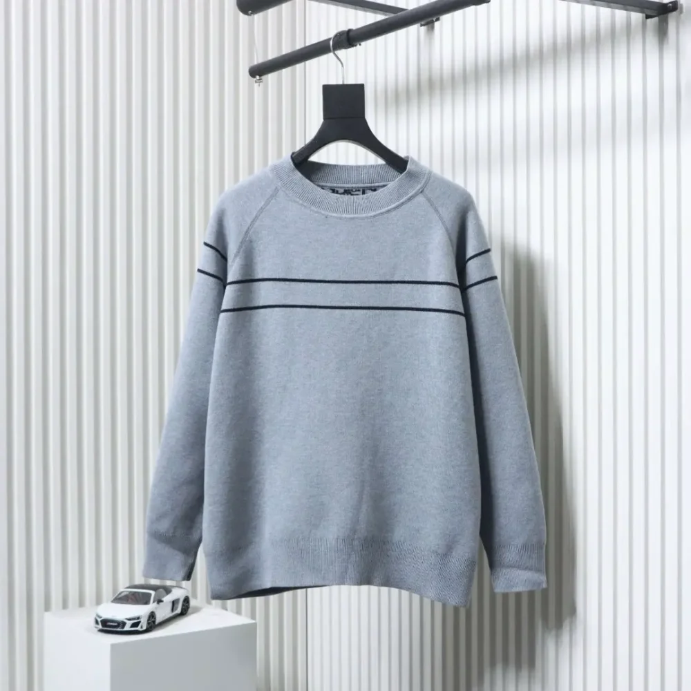 Jacquard-Pullover mit Rundhalsausschnitt und beidseitigem Monogramm (Beidseitig tragbar) – Bild 3
