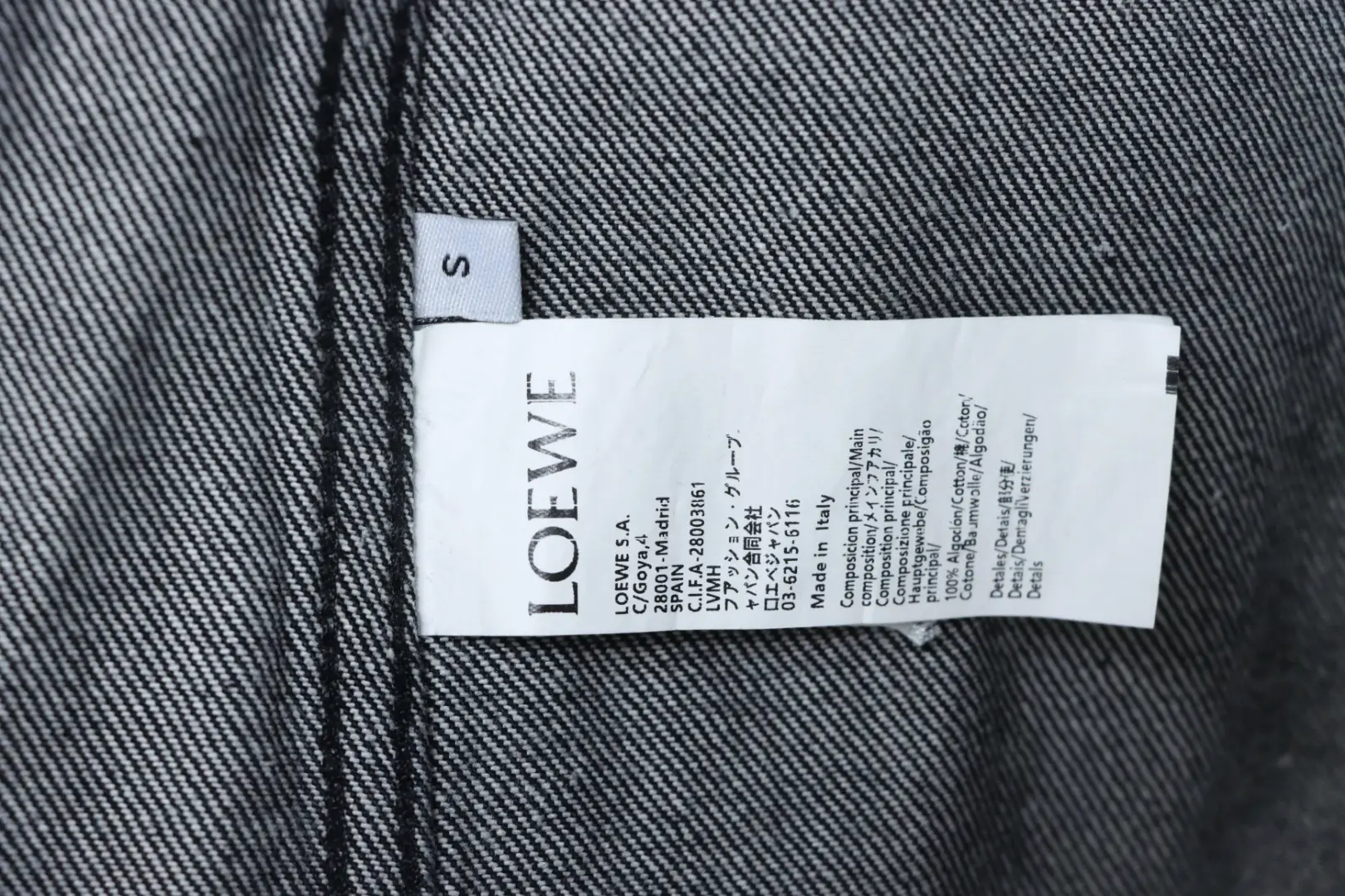 Jeansjacke mit Blumenstickerei am Ärmel – Bild 12