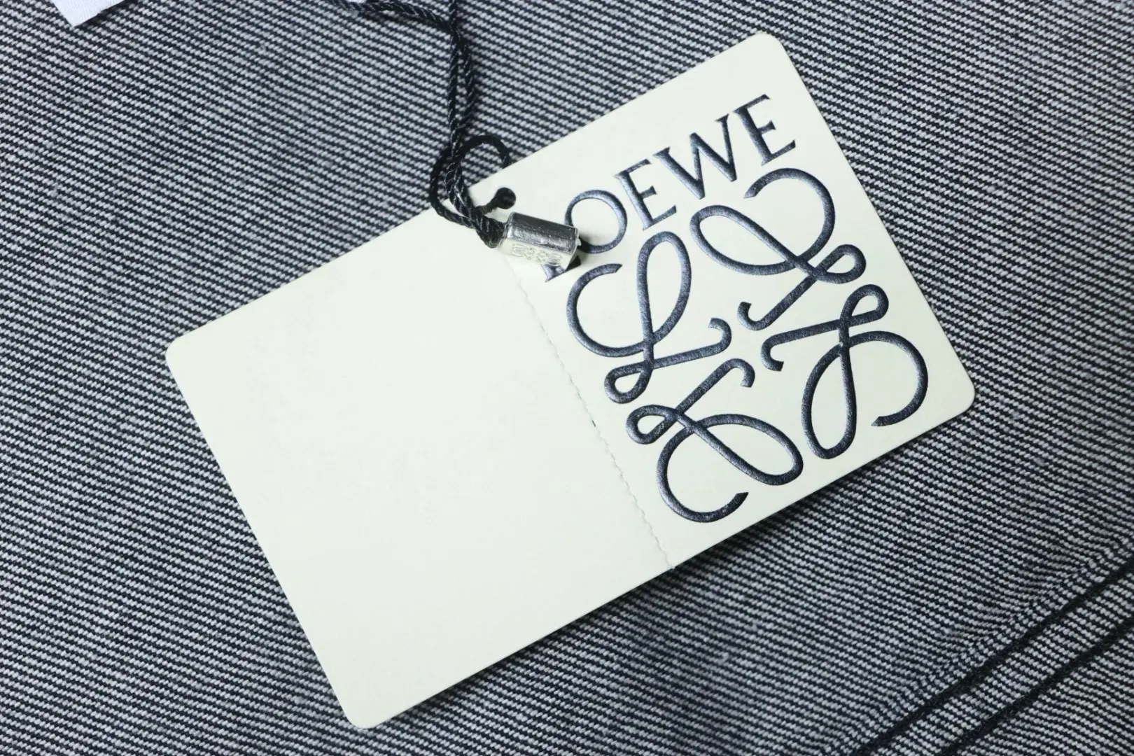 Jeansjacke mit Blumenstickerei am Ärmel – Bild 10