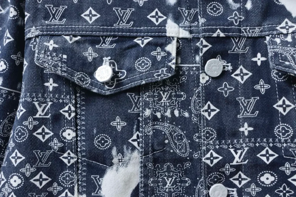 Jeansjacke mit Mosaikmuster Top-Version – Bild 7