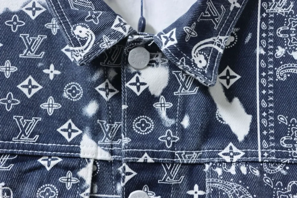 Jeansjacke mit Mosaikmuster Top-Version – Bild 8