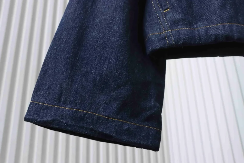 Jeansjacke mit Reißverschluss und gesticktem Logo-Schriftzug – Bild 6