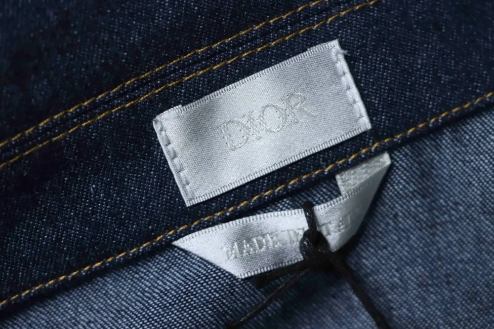Jeansjacke mit Reißverschluss und gesticktem Logo-Schriftzug – Bild 9