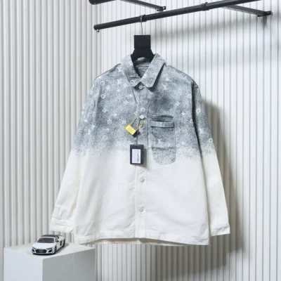 Jeansjacke mit Sternenhimmel und Farbverlauf