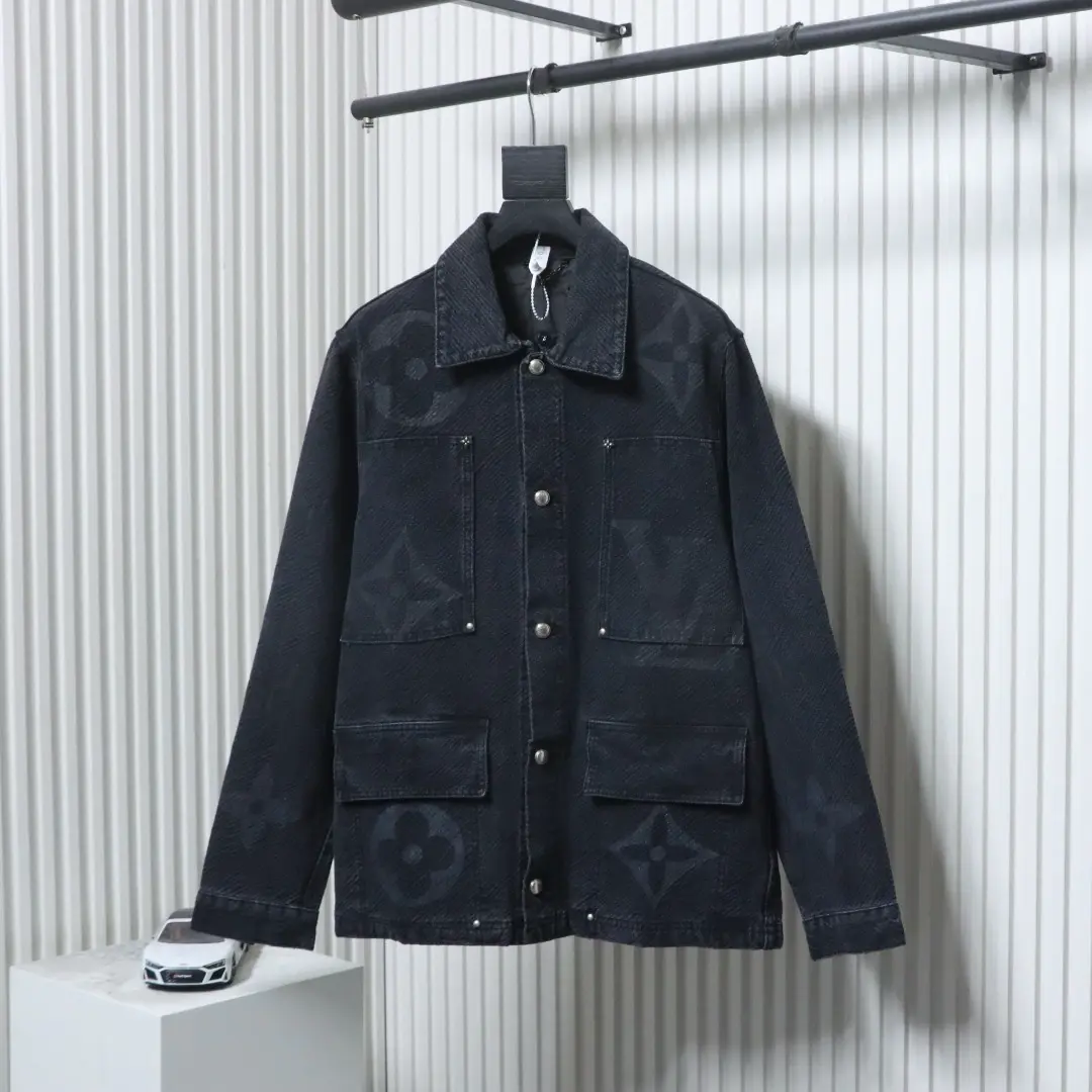 Jeansjacke mit altem Blumenmuster und dunklem Twill3