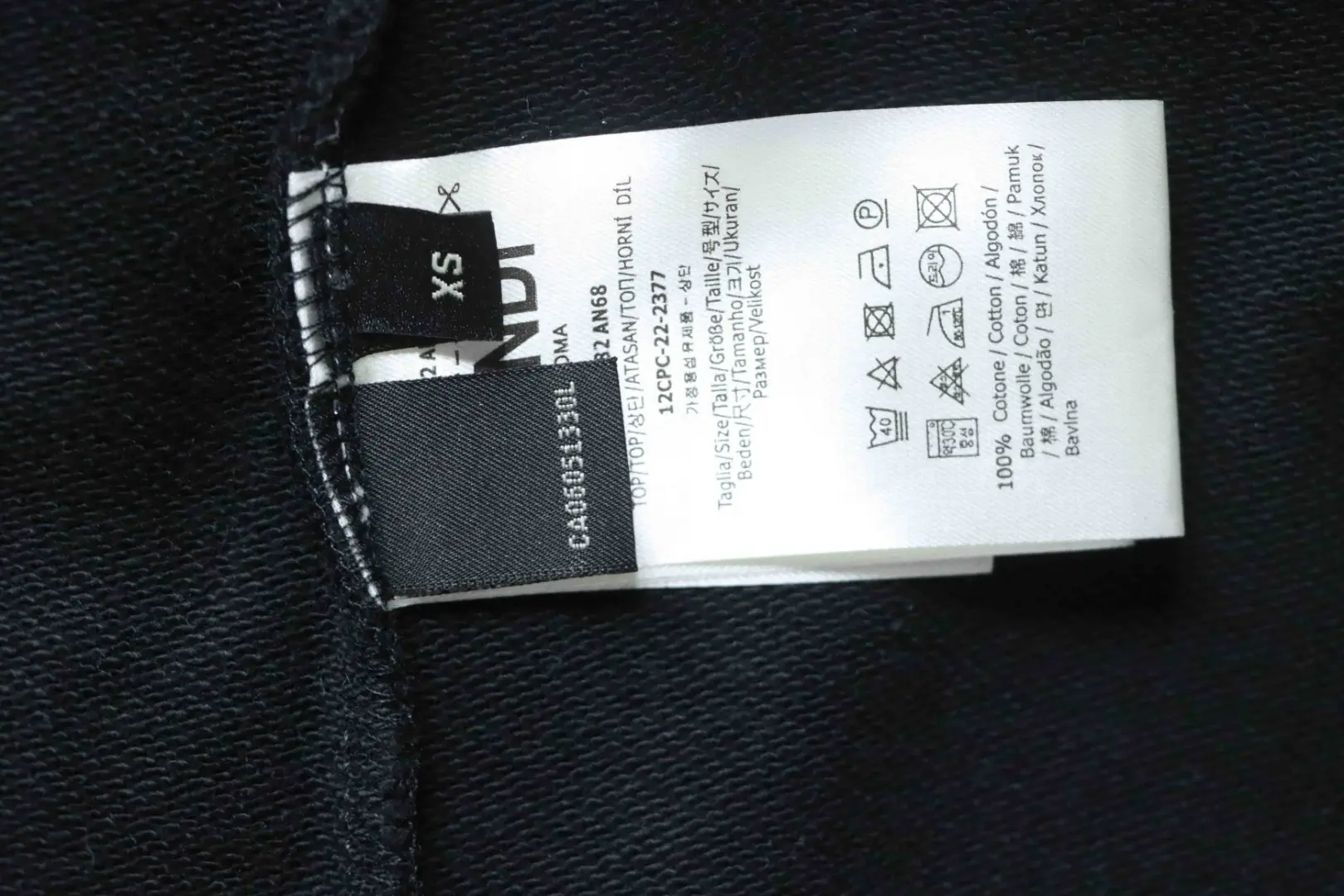 Kapuzenpullover mit 3D-Mesh-Design und gesticktem Doppel-F-Logo – Bild 10