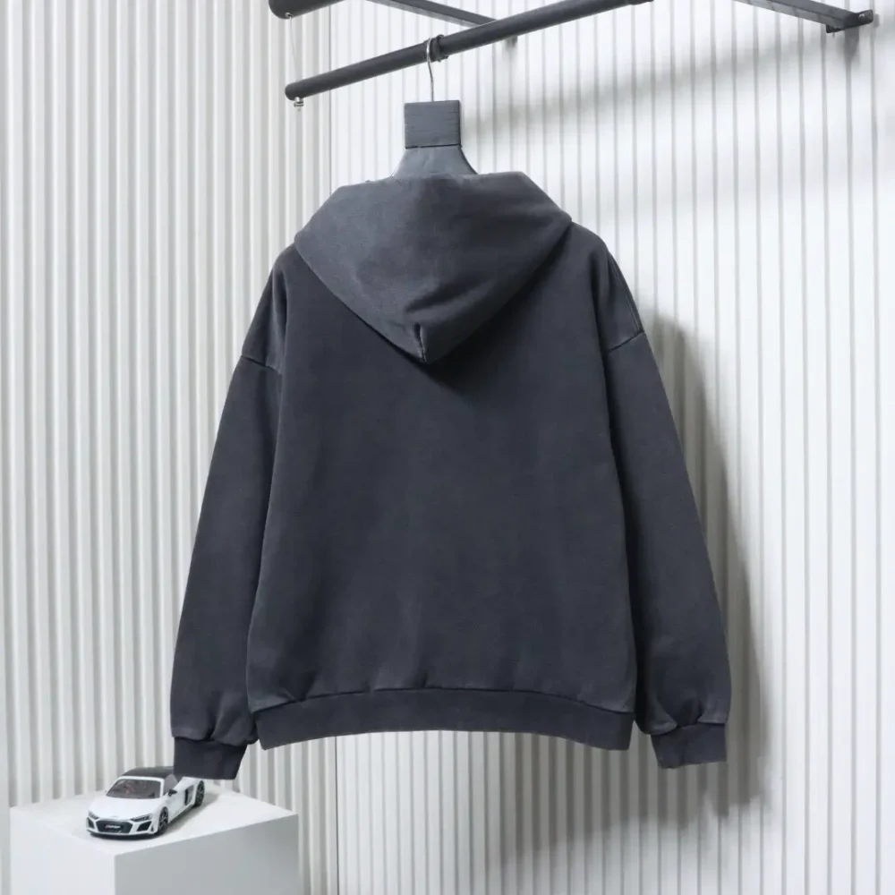 Kapuzenpullover mit verwaschenem Patch und kleinem Herz – Bild 2