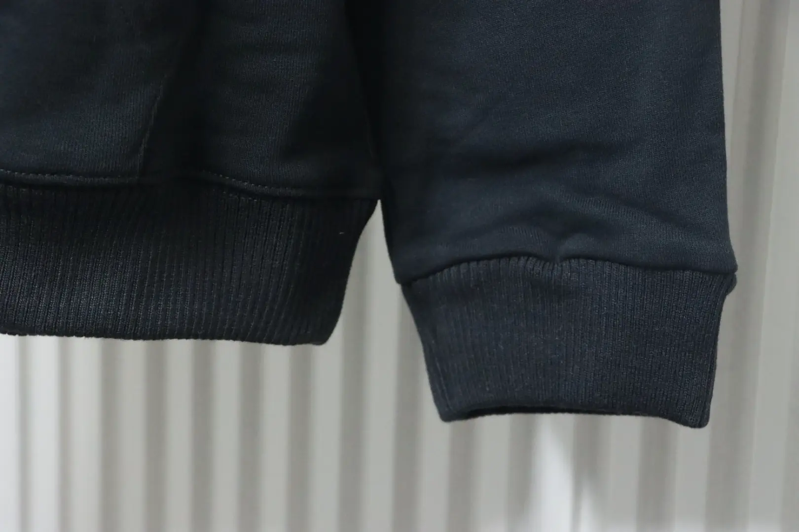 Kariertes Kapuzensweatshirt – Bild 8