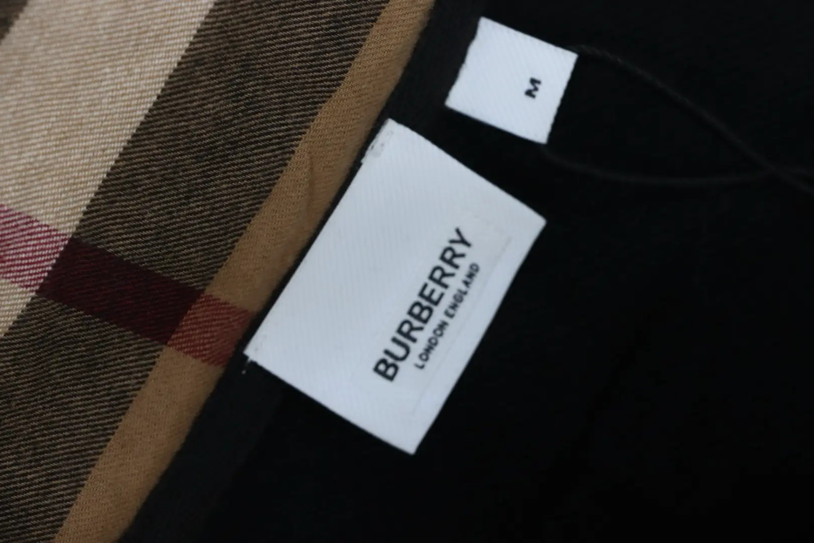 Kariertes Kapuzensweatshirt – Bild 10
