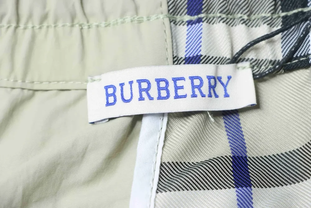 Klassische Hose aus Twill mit Karomuster – Bild 8