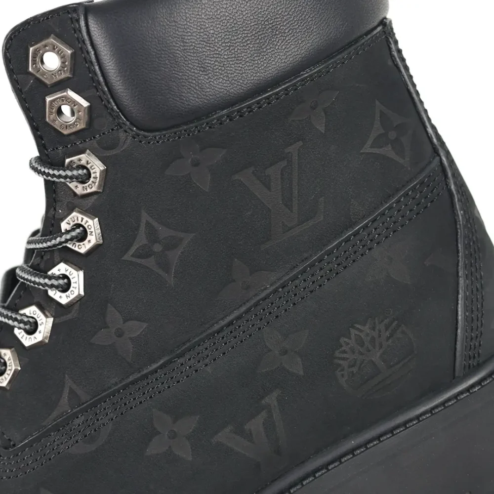 L.U Timberland Schwarze Stiefeletten mit Monogramm – Bild 8
